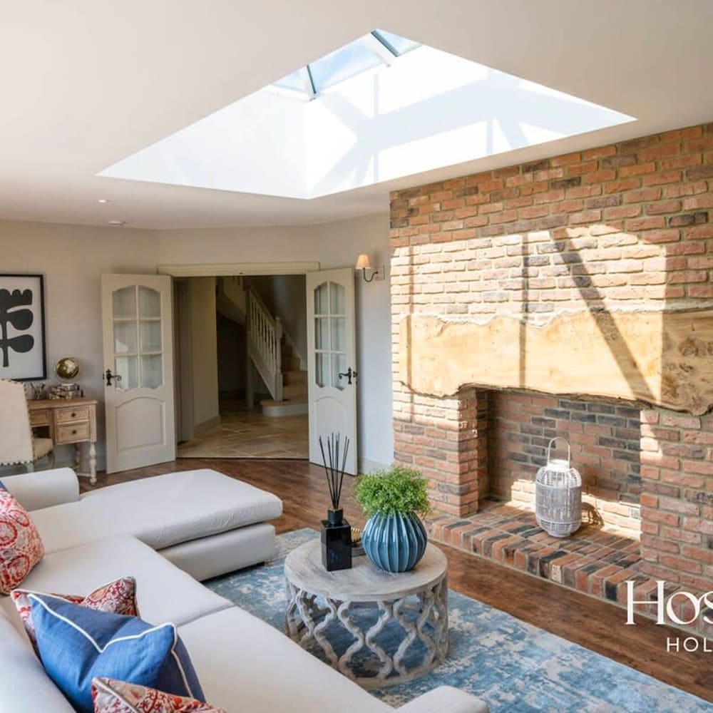 Luxurious 4 Bedroom Vineyard Villa Stanlake Park view 2