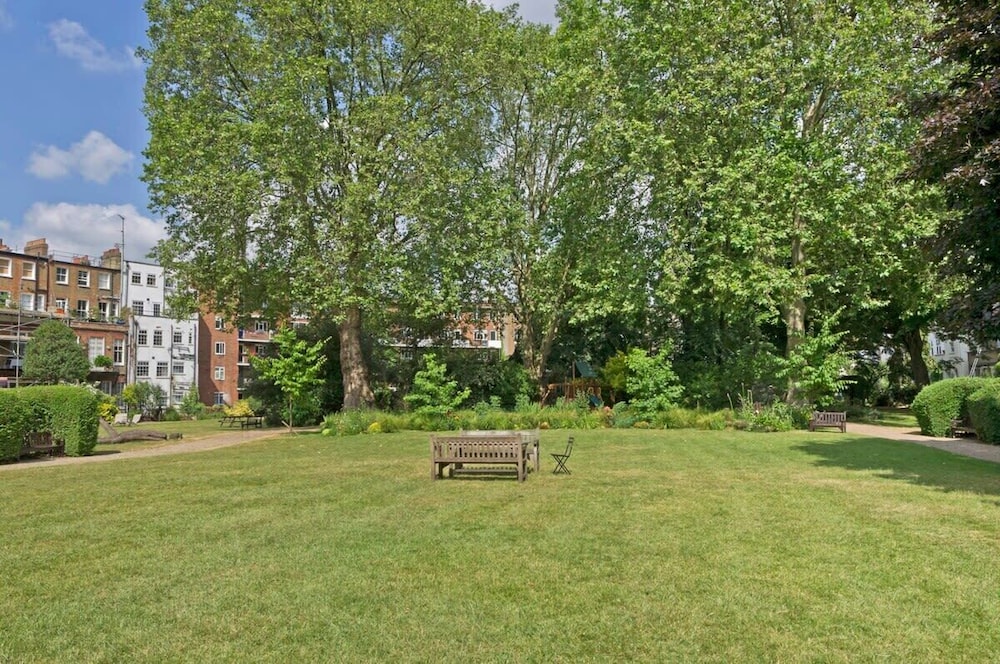 3 Bedroom Apartment, Earls Court