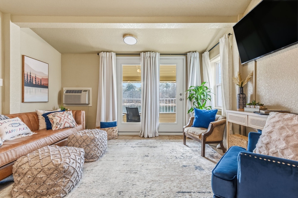 Clearwater Golden Escape On Lake Hamilton 2 Bedroom Condo