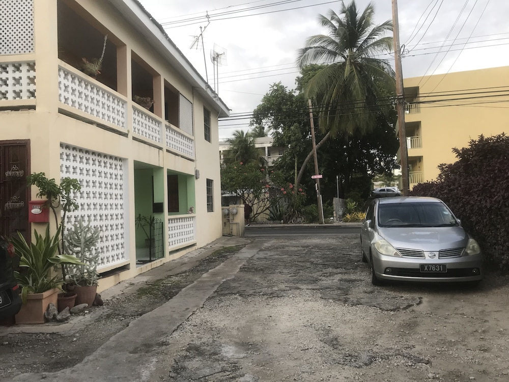 Maxwell Beach Apartment