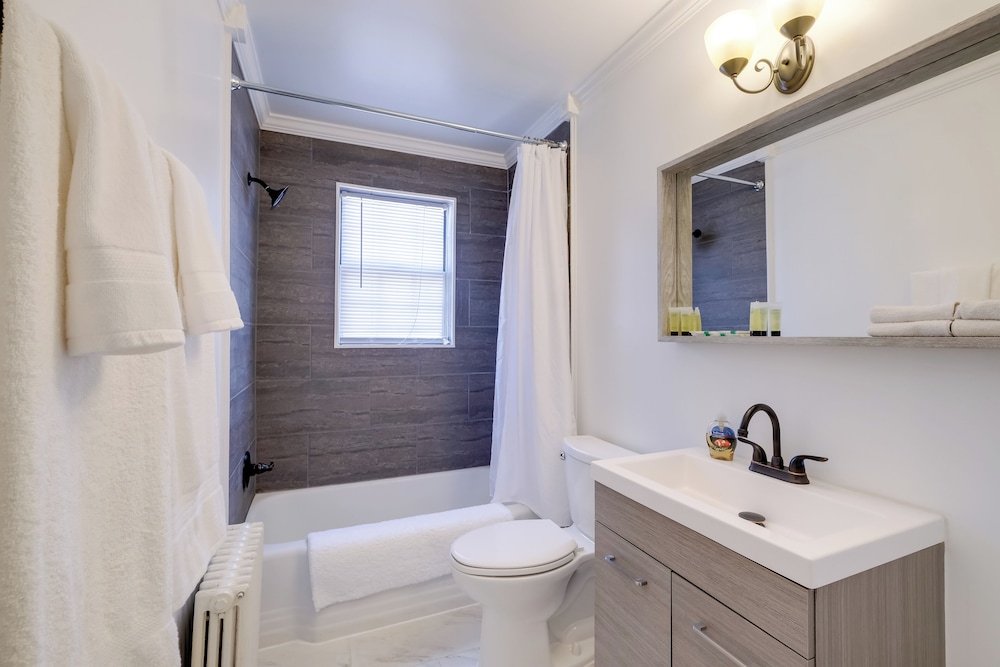 Gastropub On-site: Loudoun Wine Country Apartment