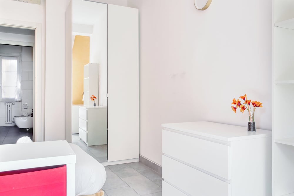 Bright 3BR flat near Park