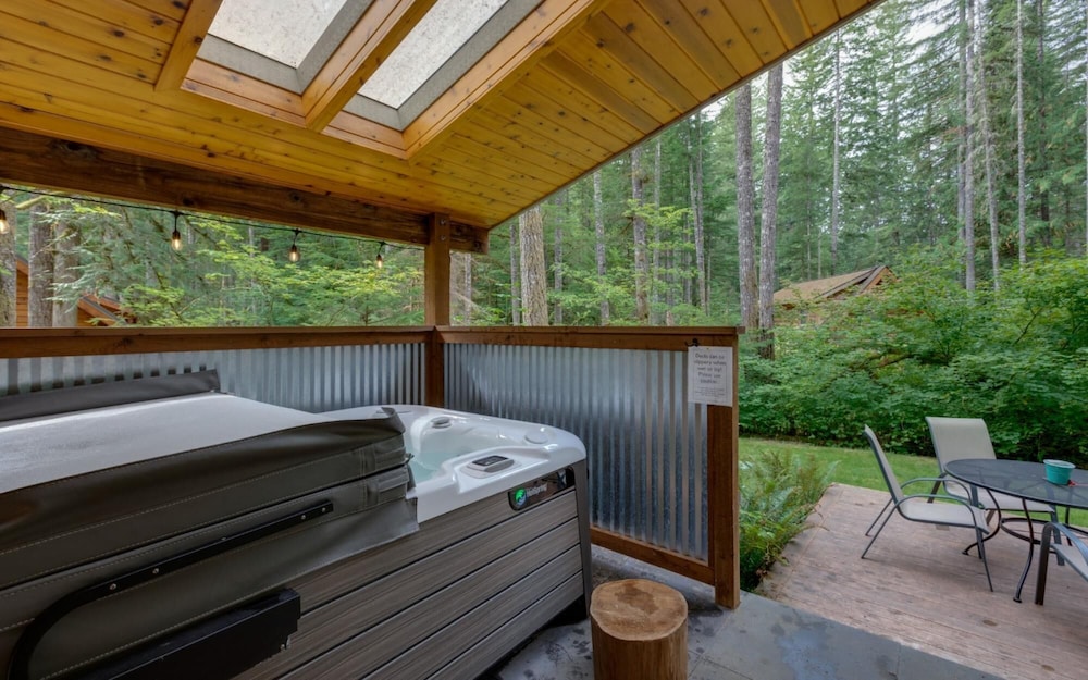 Mt Baker Lodging Condo 64 - Sleeps 4 view 5