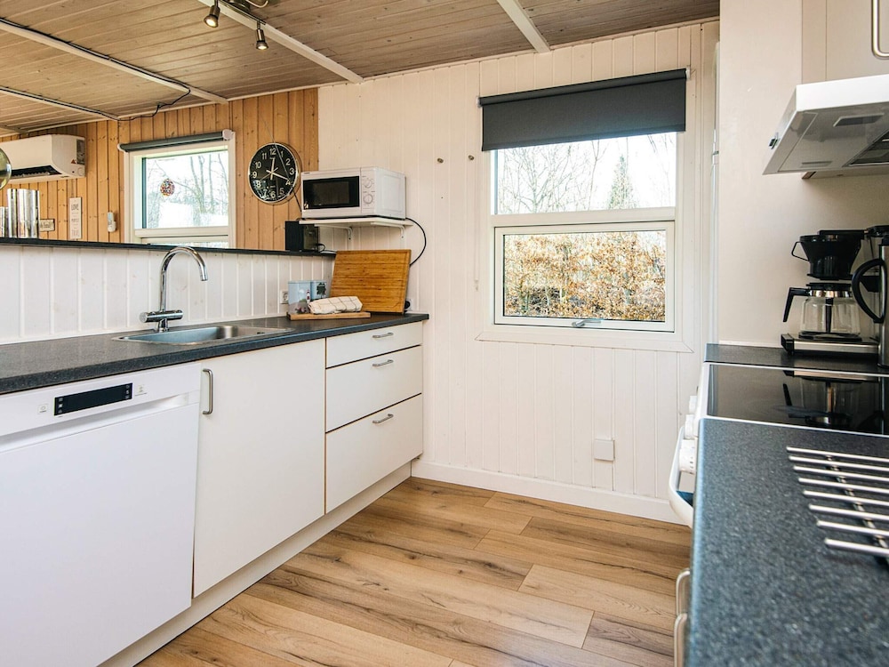 6 Person Holiday Home in Ansager