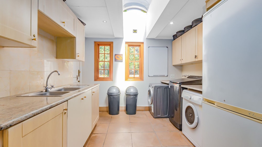 House Sunbeam GuestHouse