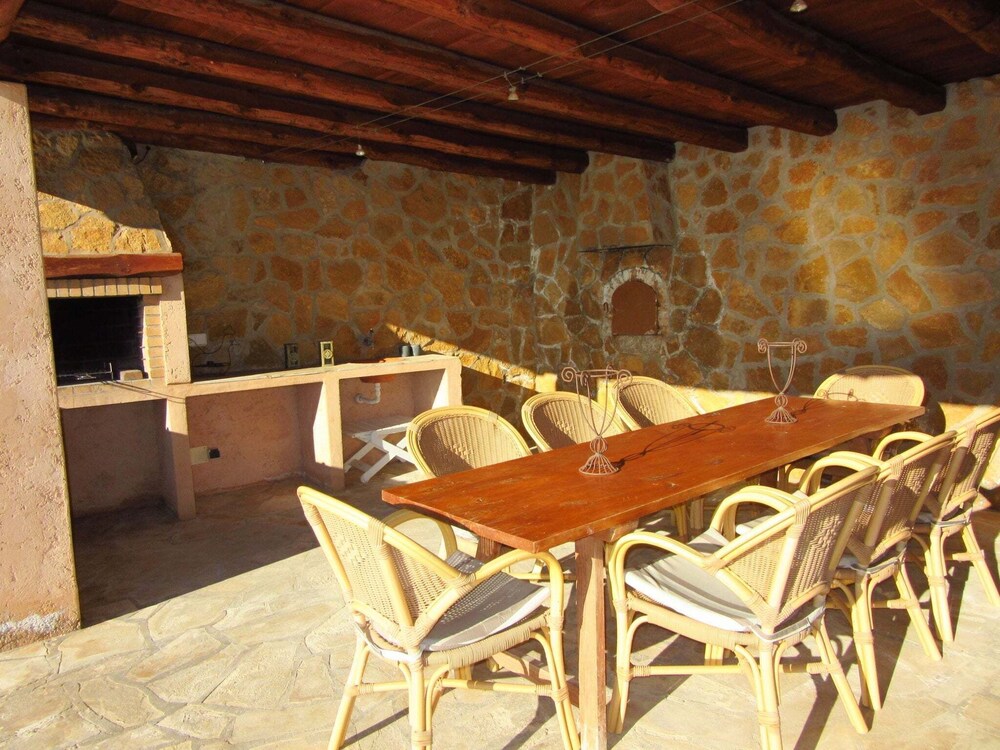 Belvilla by OYO Villa Estrella view 3