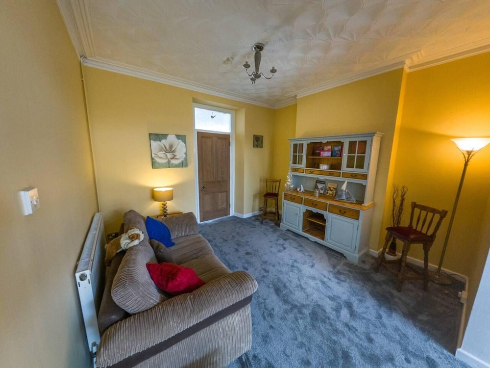 6 Guests-free Public Parking-5 Min to Beach view 3