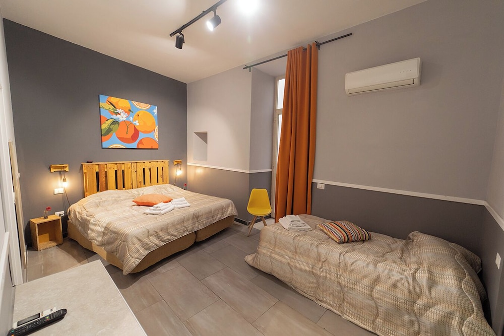 GREROS H. ROOMS NAPOLI CENTRO by ClaPa Group Dislocated Hospitality