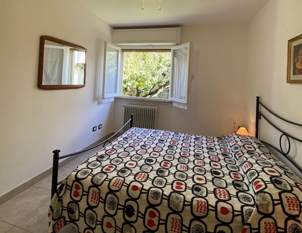 Three-room Apartment Sleeps 3 IN THE NEW Town Area - Ref Costa-rif Costa