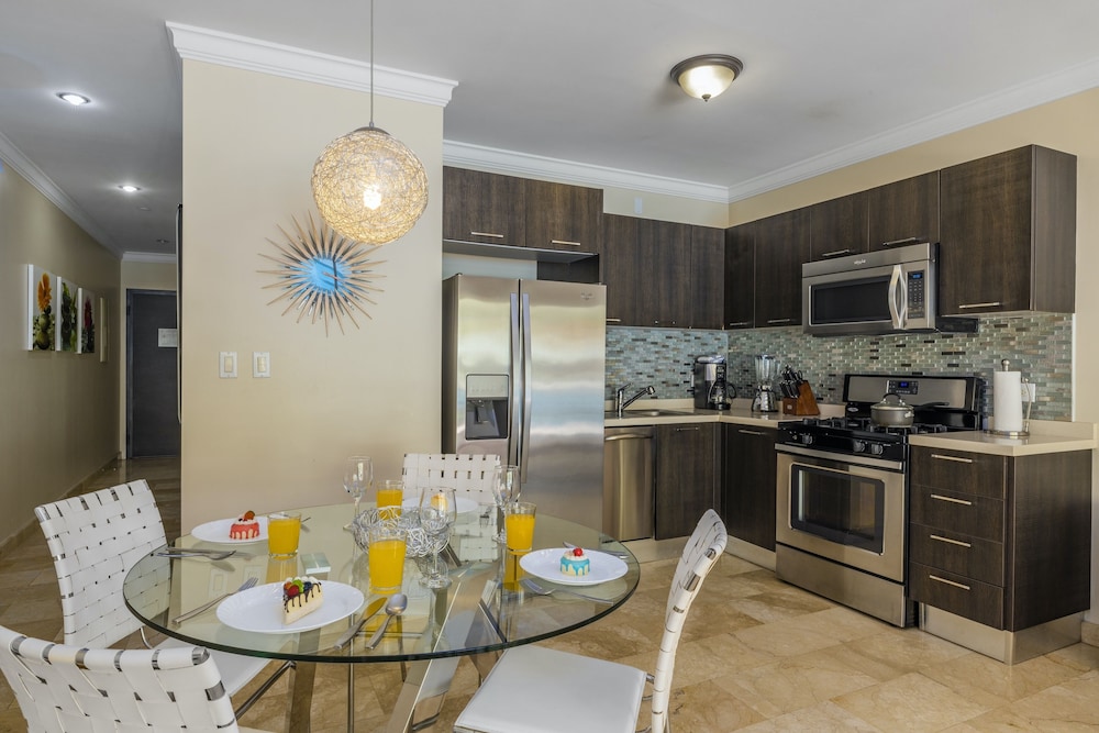 Palm Aruba Condos
