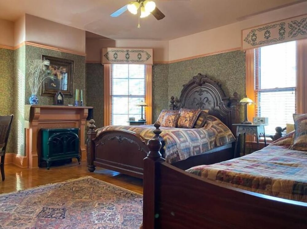 Amherst Inn