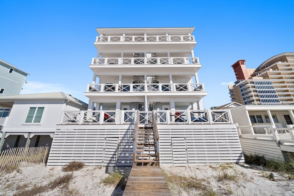 Joy By The Sea 5 Bedroom Home
