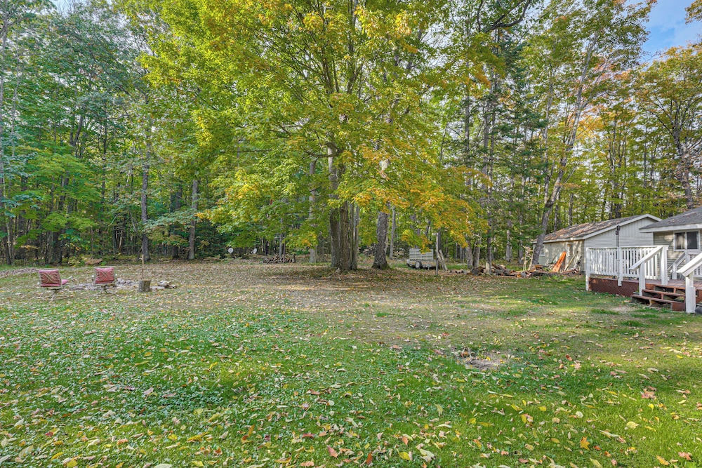 4 Mi to Lake: Secluded Northwoods Getaway