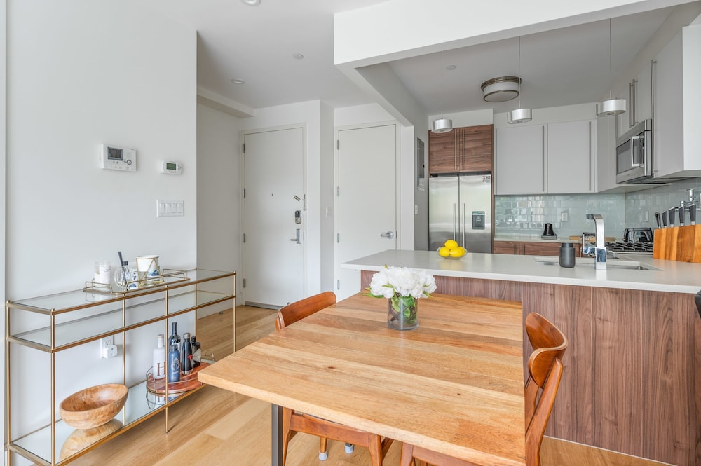 Withers by Rove Travel 1BR Williamsburg Apt