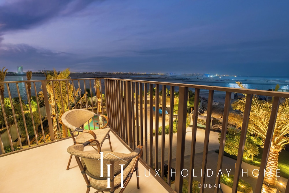 LUX The Creek Residence Suite
