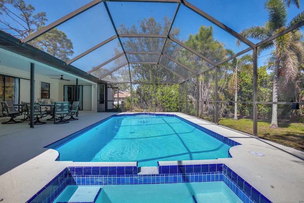 10 Mi to Beaches: Port Charlotte Paradise
