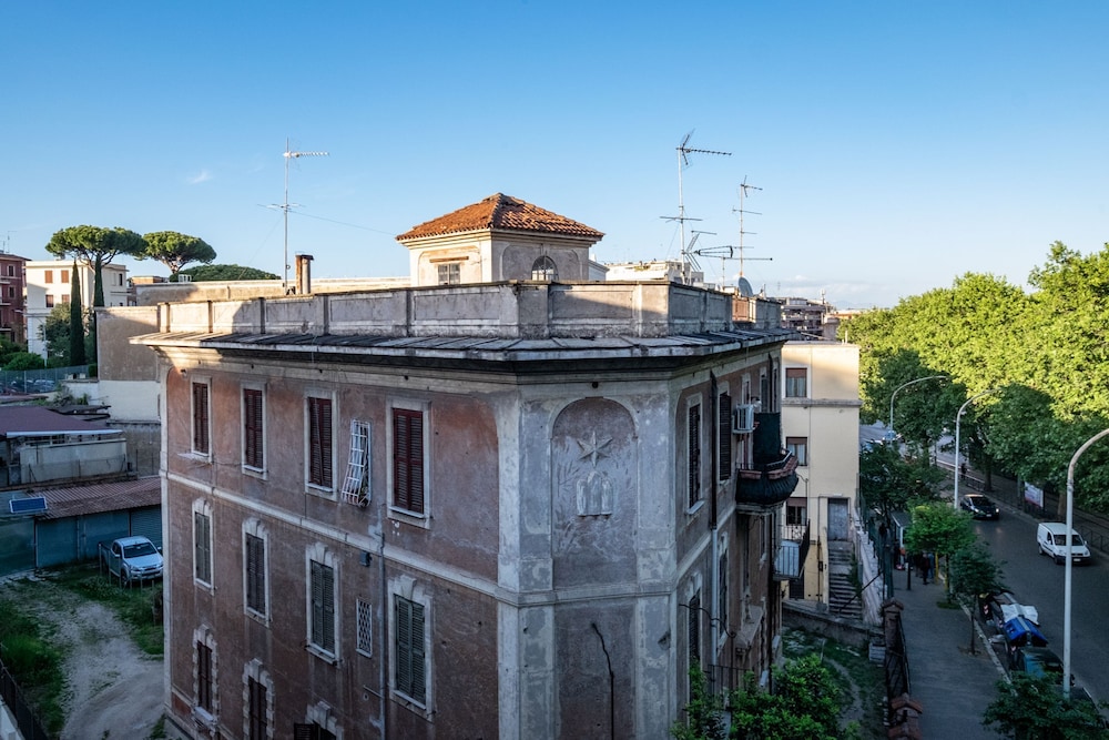 Your Trastevere Balcony