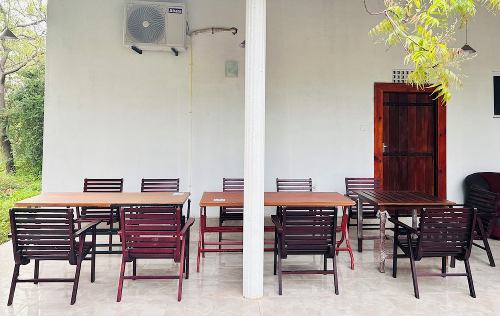 Neem Safari Lodge Yala