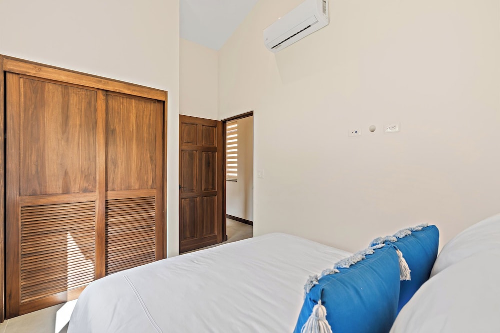 Stylish Condo in the Heart of Las Catalinas with Vibrant Design & Exclusive Beach Club Access