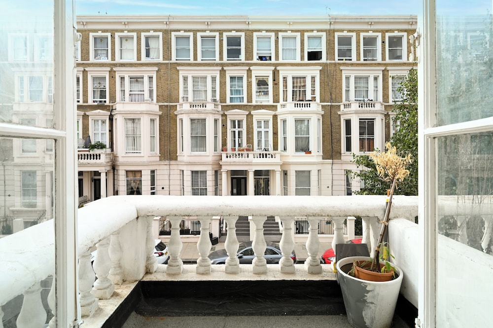 Imperial Earls Court Apartments