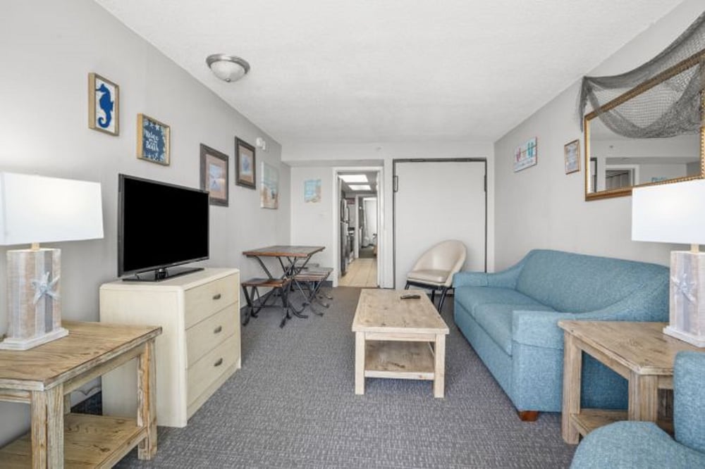 Landmark Resort by Elliott Beach Rentals