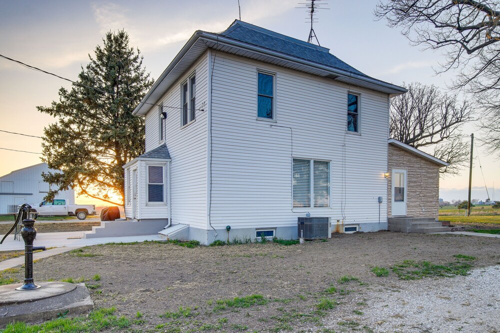 Barnes City House ~ 3 Mi to Hunting & Fishing! view 2