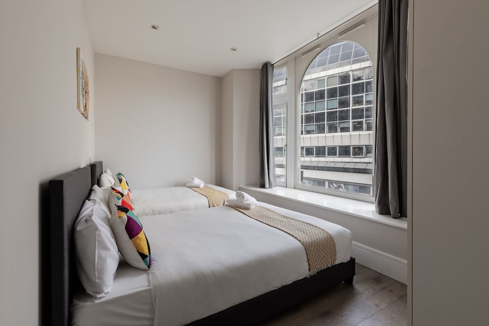 Superb Apartments opp Edgware Rd Station