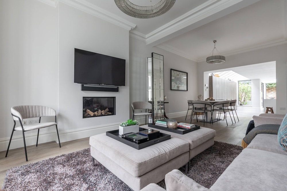 Fentiman Road II by Onefinestay