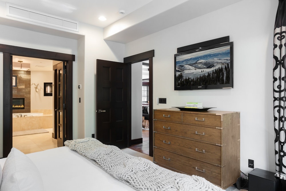 208 - Three Bedroom Flagstaff 3 Condo