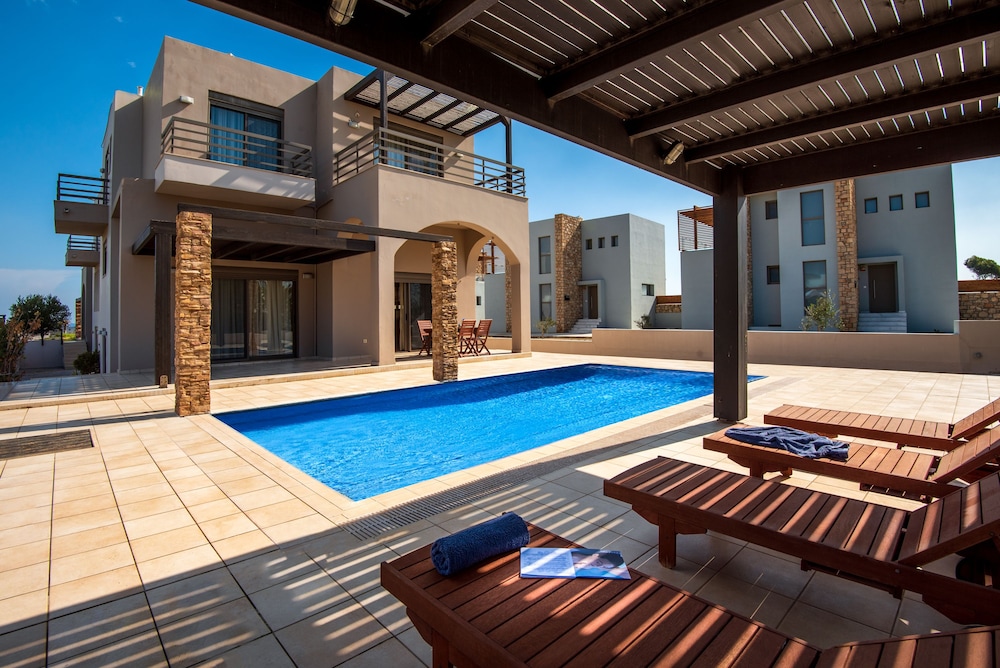 Blue Wave Villa