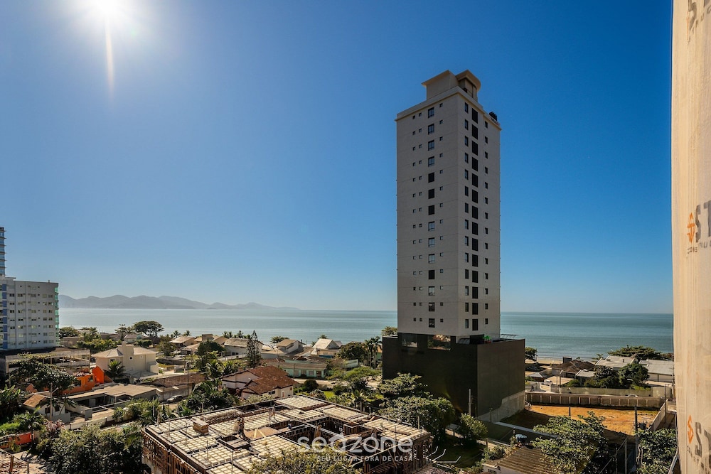 Modern apt W/sea View in Porto Belo SC Mre801