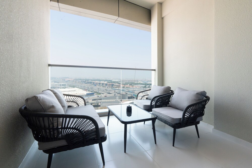 Keyrock Living - Stylish Dubai Stay