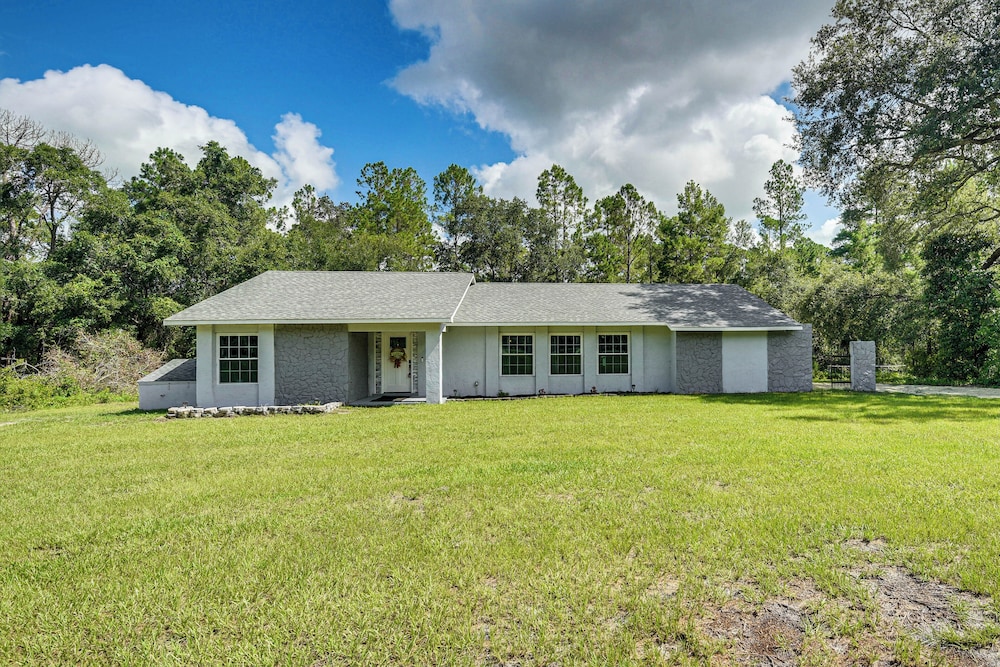 Hike, Fish & Explore: Retreat in Silver Springs!