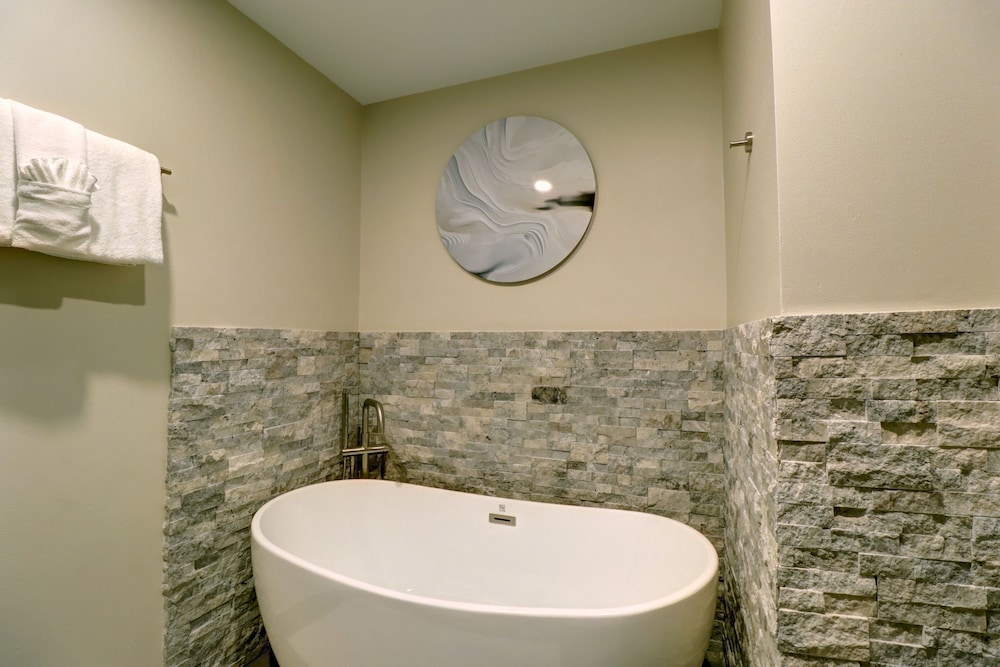 Pp409 Passage Point 2 Bedroom Condo