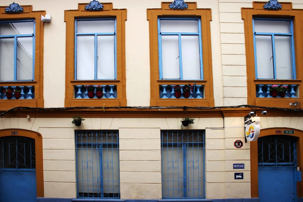 Graffiti Hostel Bogota
