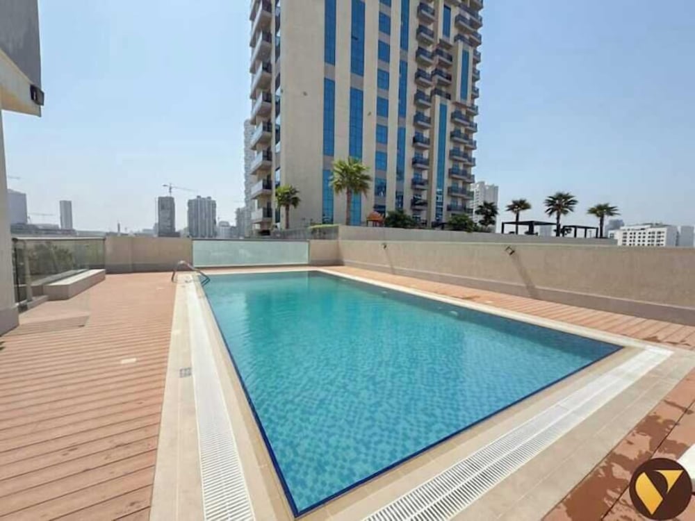Jeewar by badar near Circle Mal Pool Gym