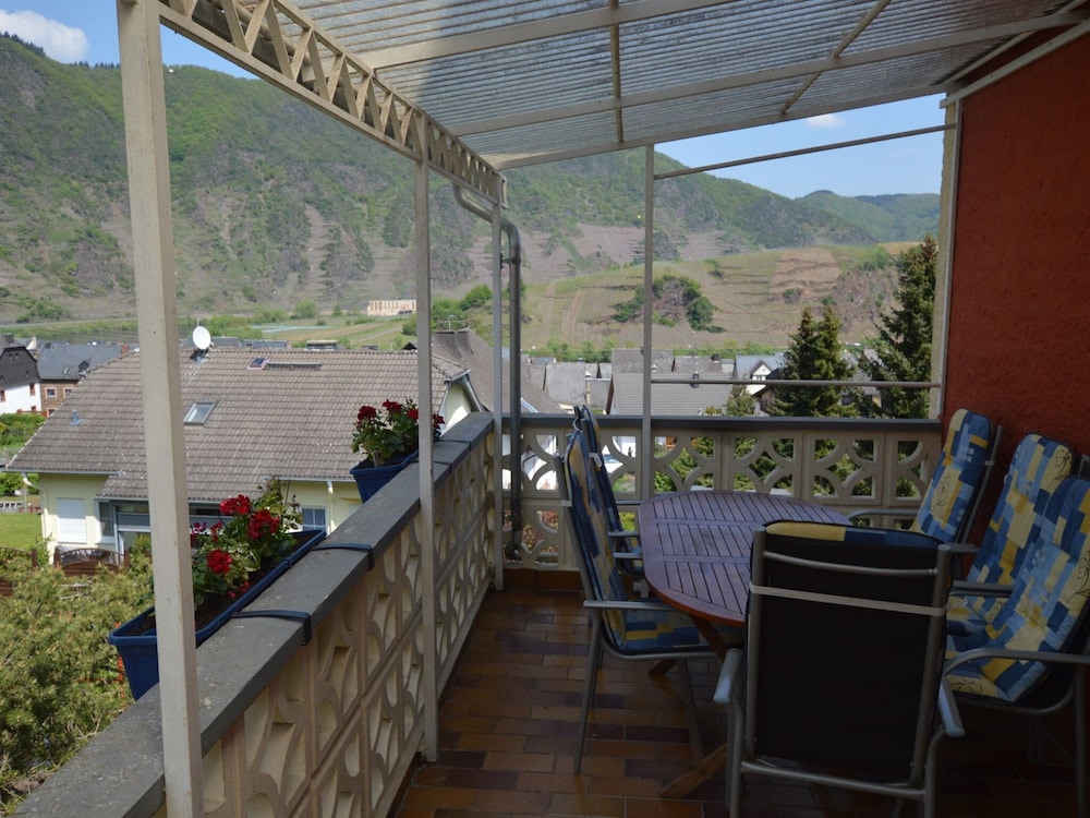 Comfortable Holiday Home Near Vineyards in Bremm