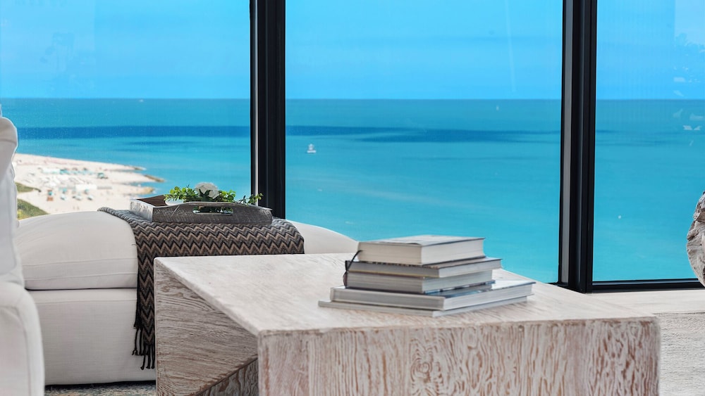 Luxury Vacation Rentals in South Beach by LRMB
