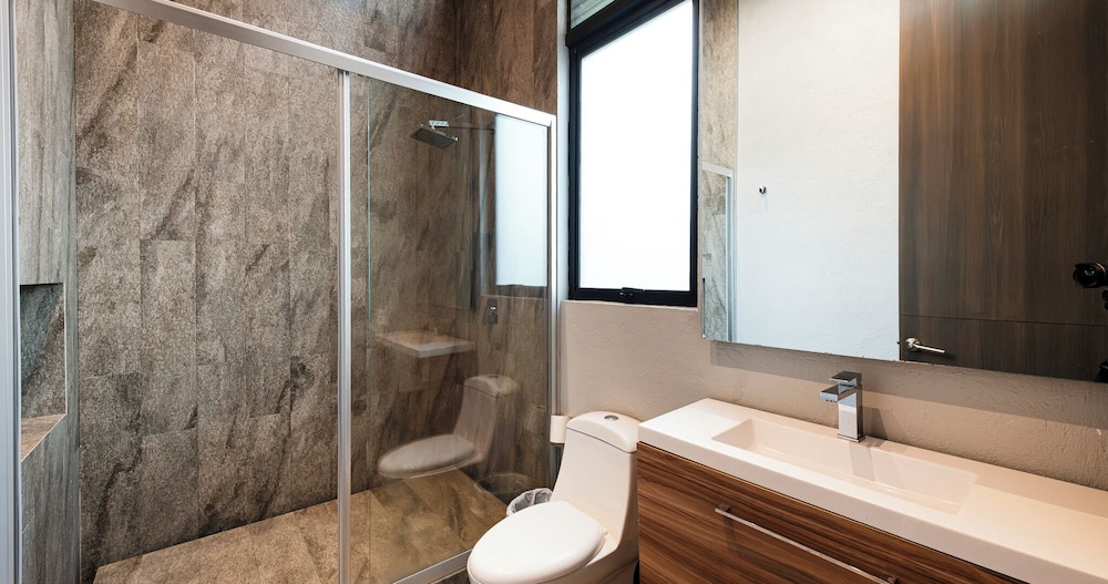 Pedacito de Lago - Lakeview Home
