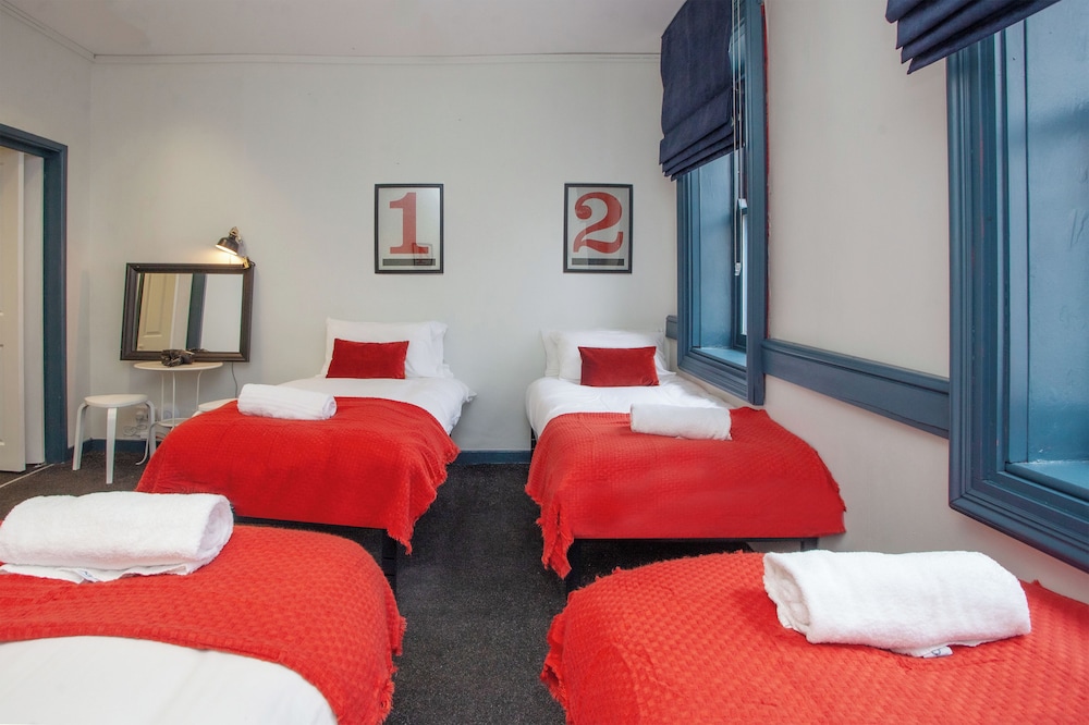 higgihaus 107 Sleeps 4 Monday - Friday