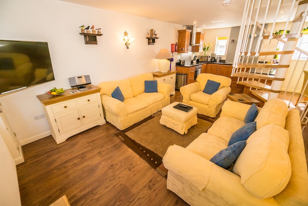 Covehurst Bay Holiday Cottages view 3