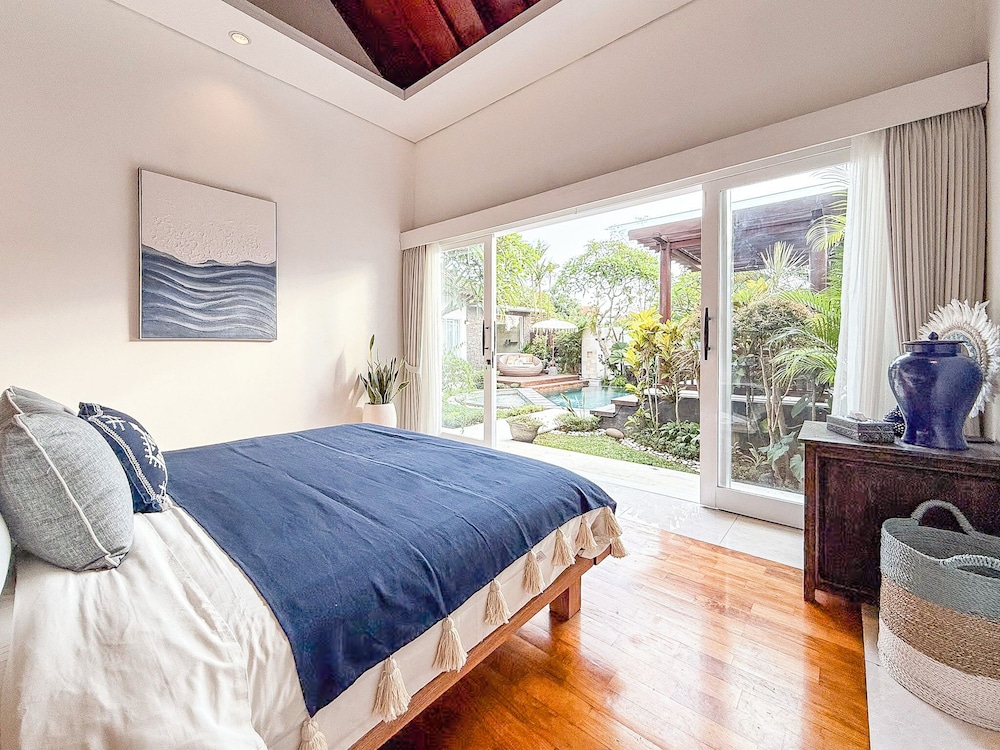 Villa St Calyx by DVH Luxe Retreats 3BR