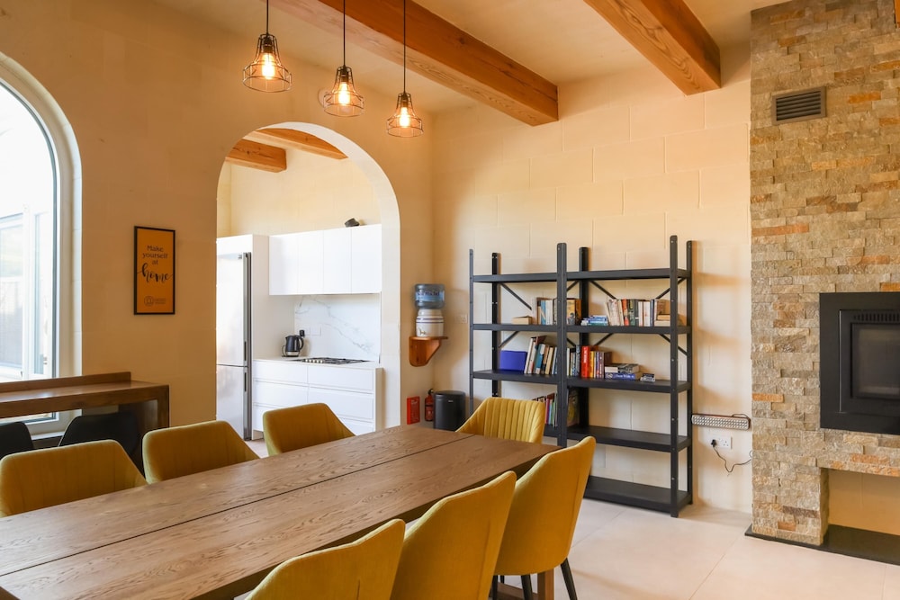 Solaris Gozitan Villa With Pool Gozo