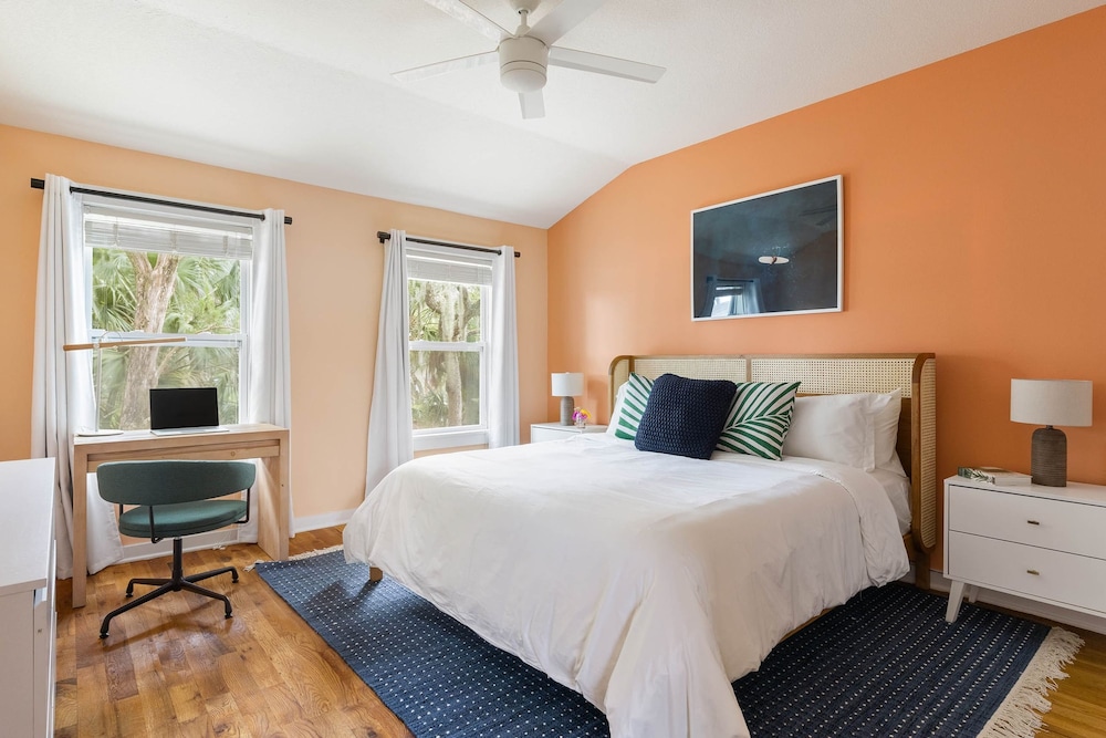 Haven Grove Beach Bungalow w Hot Tub Game Room Blocks From the Water