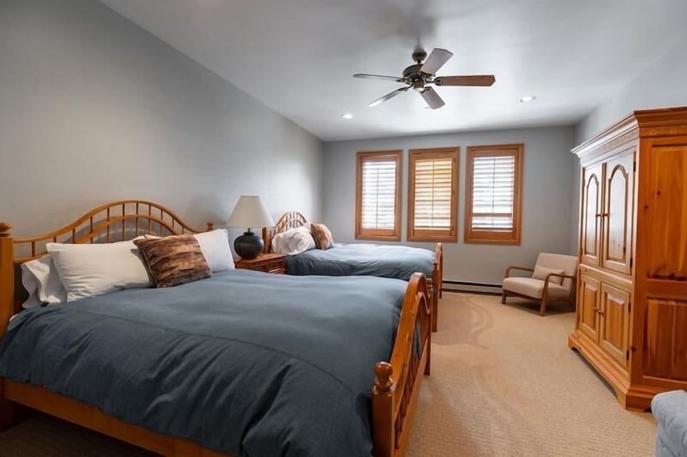 Beaver Creek Resort CO - Townsend Place & Strawberry Park Condos