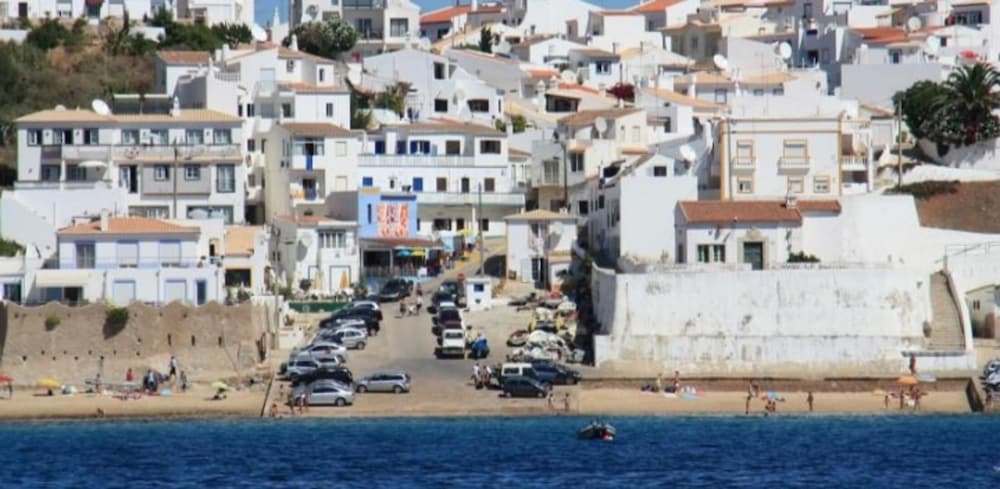 Studio Free Parking 300m Walking to Beach Burgau view 2