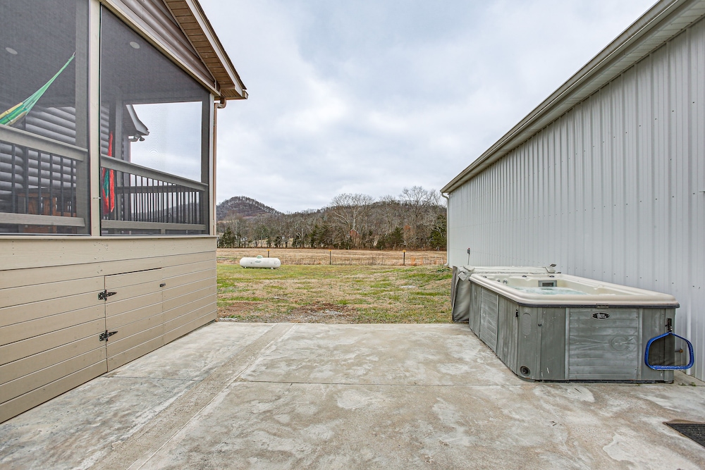 Bethpage Home w/ Private Hot Tub Game Room! - Property Image 32