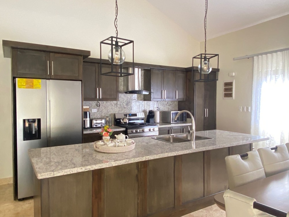 Luxury 5 Bedrooms Villa in Hispañola -sosua