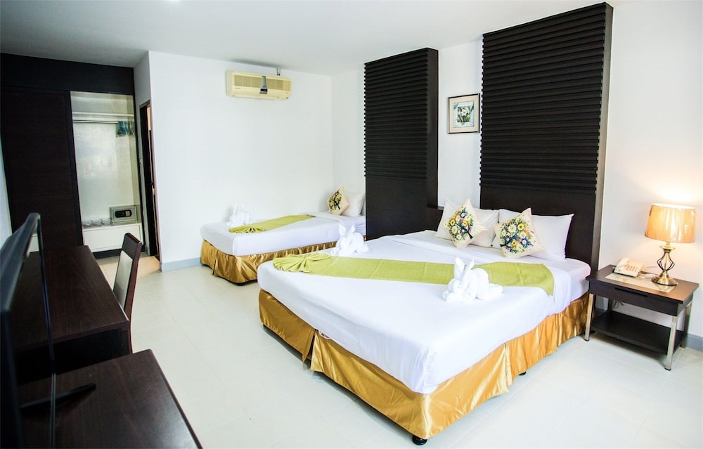 Patong Sino House