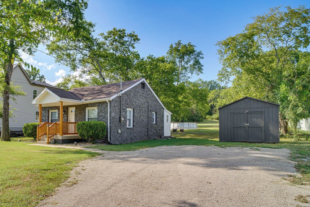 7 Mi to Broadway: Cozy, Quiet Whites Creek Retreat